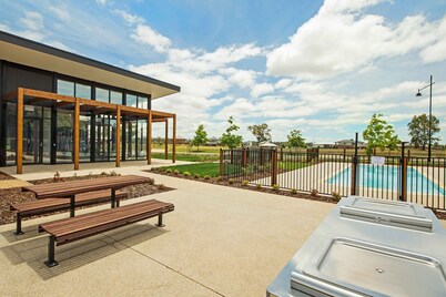 Luxury Lake Nagambie Retreat by Twin Palms Holiday Rentals