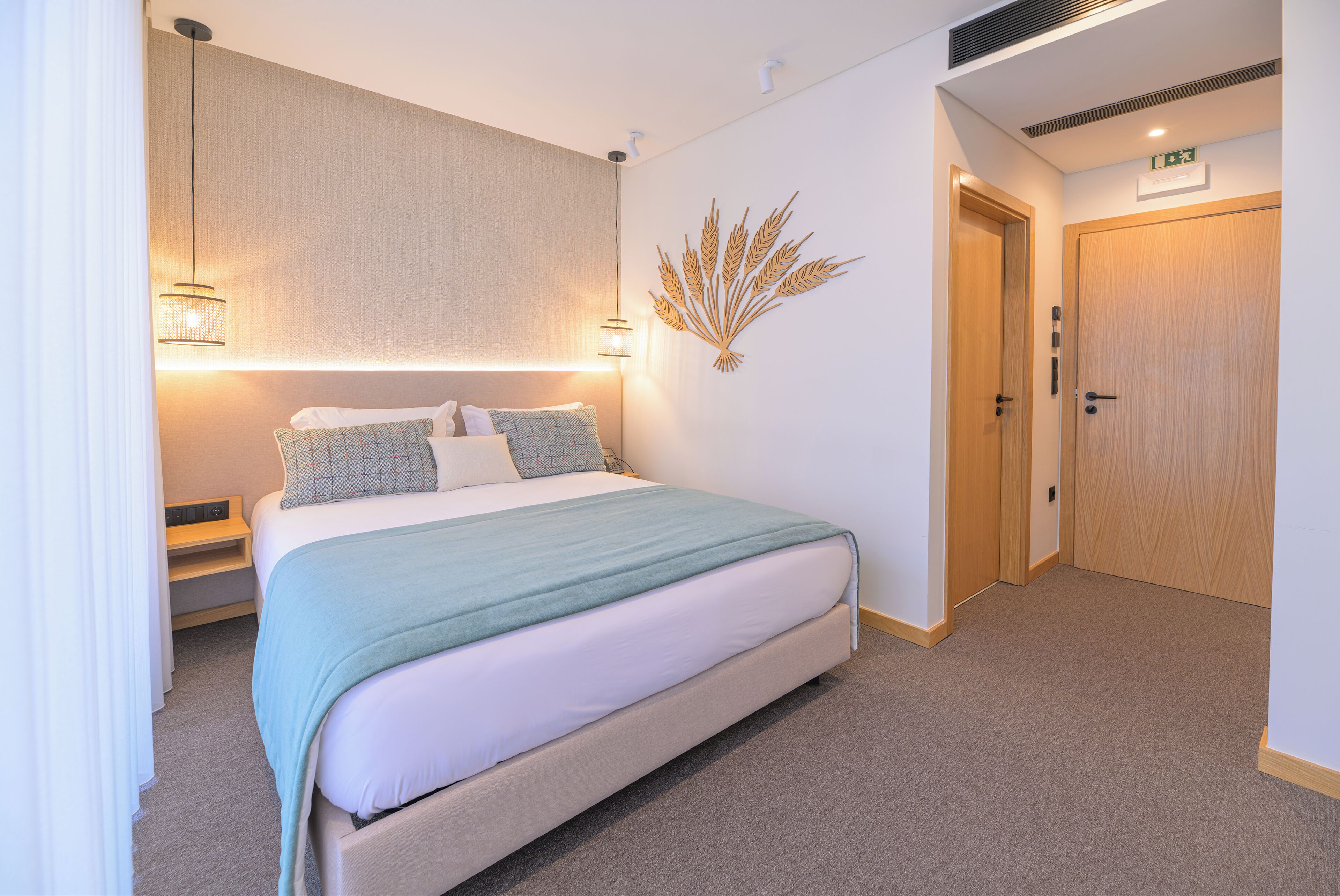 Deluxe Double Room, Courtyard View