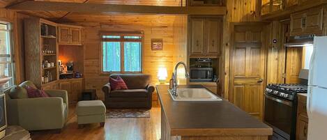 Frigorífic, microones, forn i placa de cuina