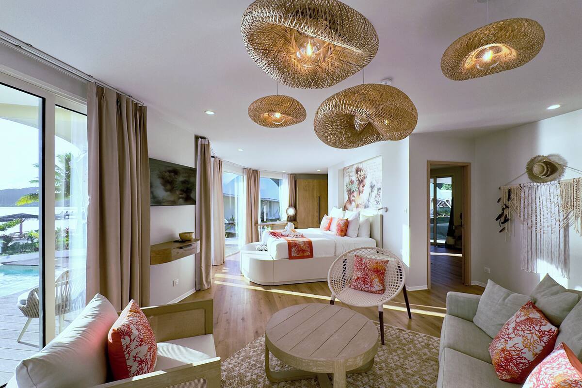 Premium bedding, free minibar, laptop workspace, soundproofing
