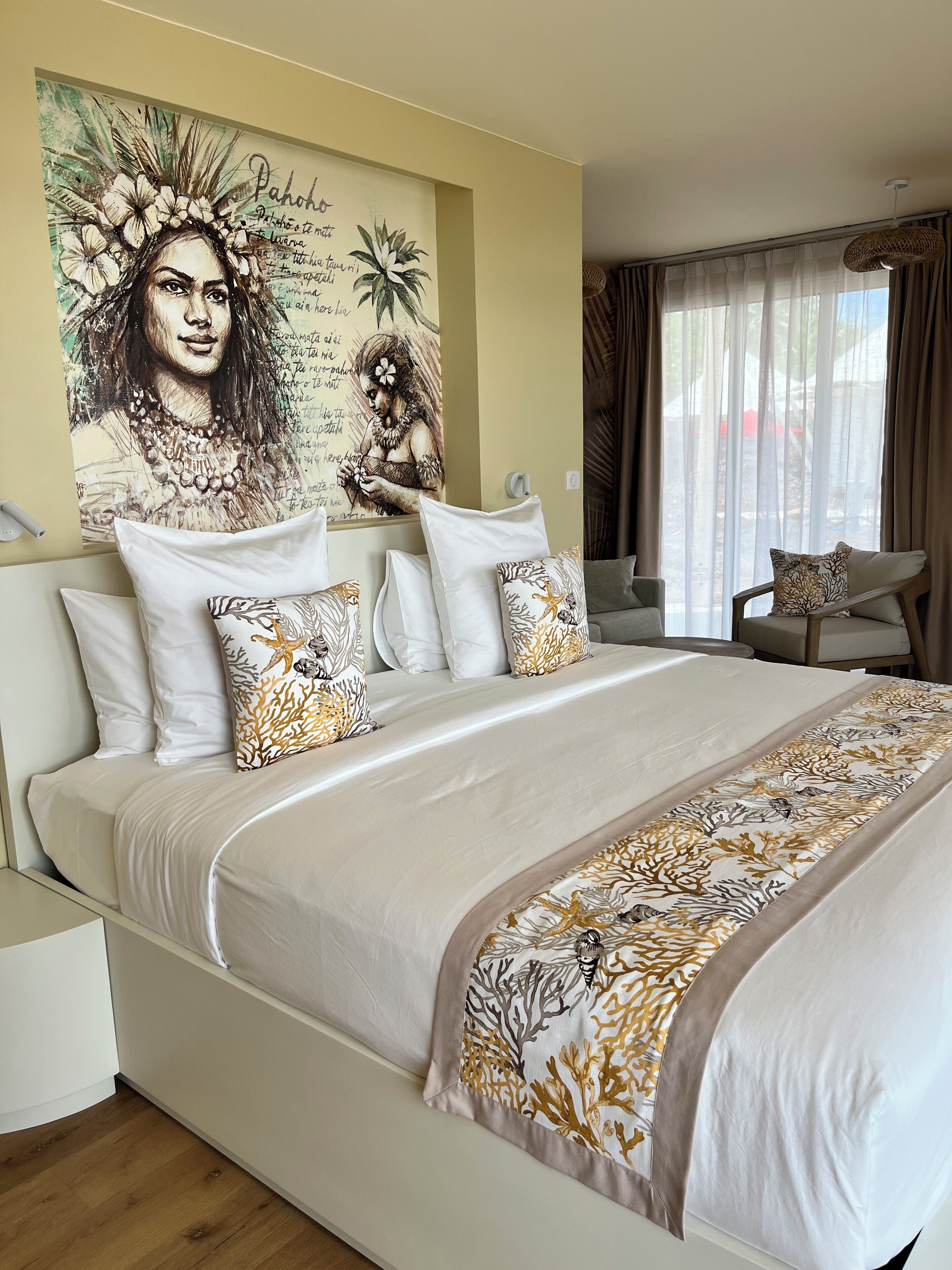 Premium bedding, free minibar, laptop workspace, soundproofing