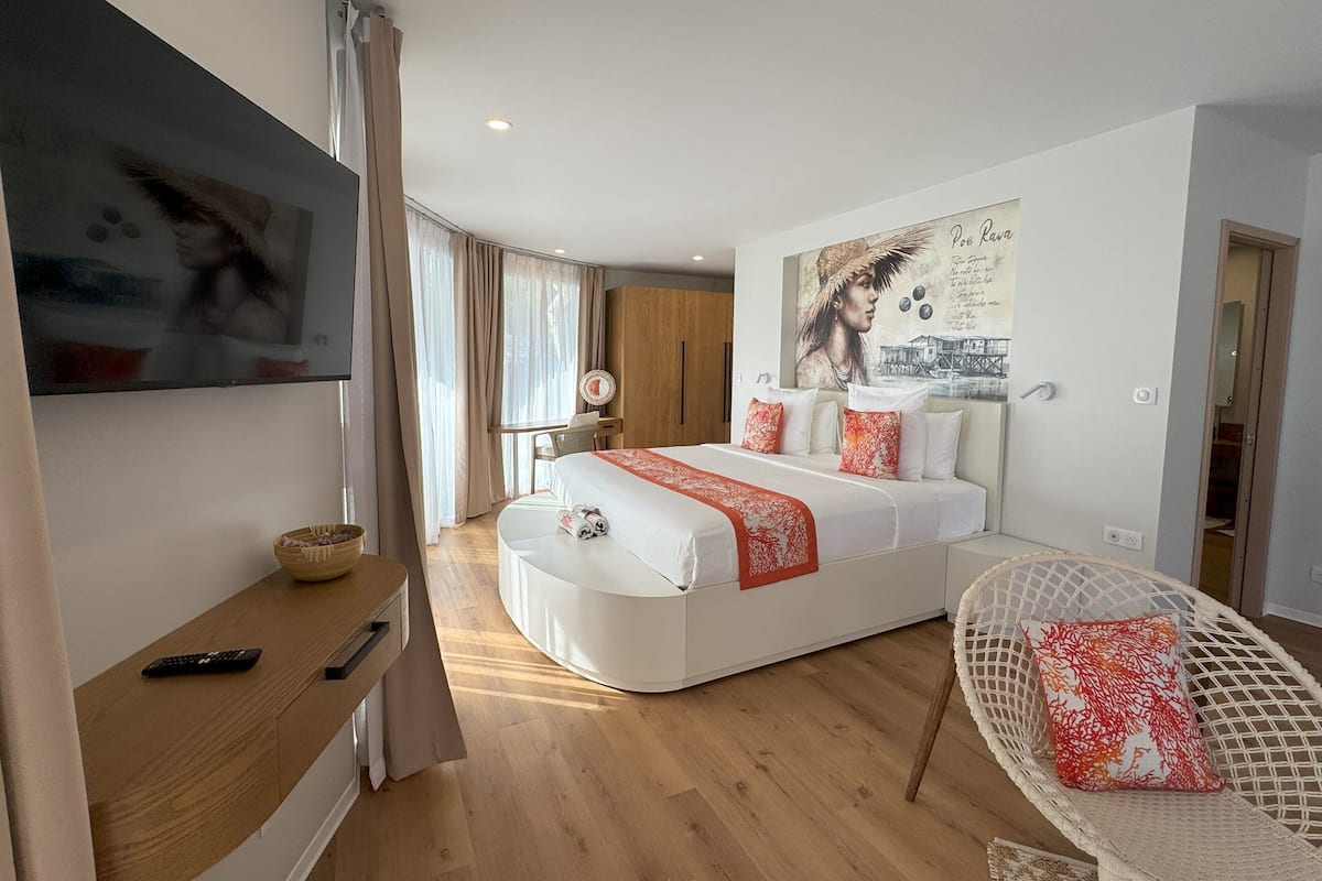 Luxury Double Room, Private Pool, Garden View | Free minibar, laptop workspace, soundproofing, free WiFi