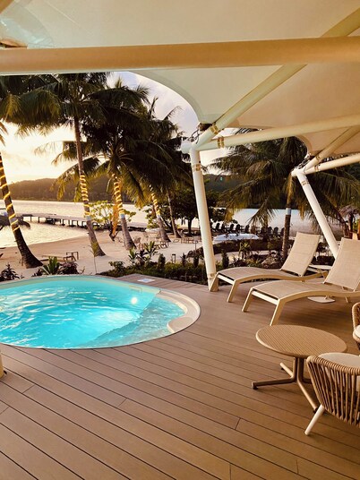 Apatoa Beach and Garden Village