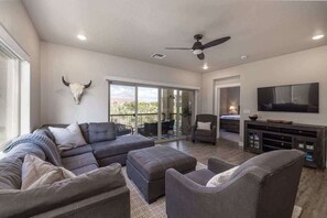 Smart TV, offices