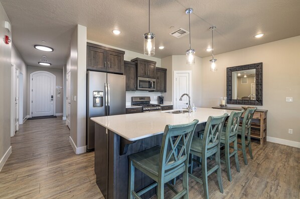 Fridge, microwave, oven, stovetop