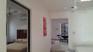 Unclassified image, 5 of 23, button - Contemporary Home & Tiny Home w/pool.  15-minute walk to Merida, Centro (Mérida)