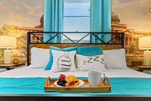 3 bedrooms, iron/ironing board, travel crib, free WiFi