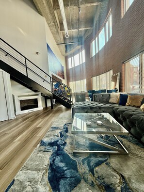TV, video games - Stylish loft, centered in the heart of Atlantic station. (Atlanta)