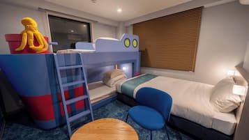 Sea-Themed Family Room | In-room safe, cribs/infant beds, free WiFi, bed sheets