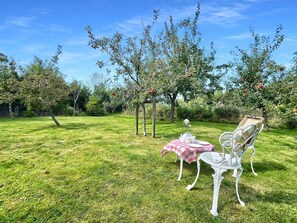 Outdoor dining - The Chapel, Brompton Regis (Dulverton)