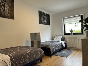 2 Schlafzimmer, Bügeleisen/Bügelbrett, WLAN, Bettwäsche