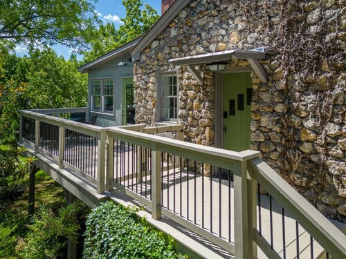 Charming downtown Lex cottage, walk to WLU, VMI