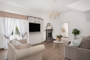 TV