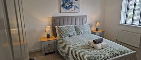 4 Schlafzimmer, Bügeleisen/Bügelbrett, WLAN, Bettwäsche