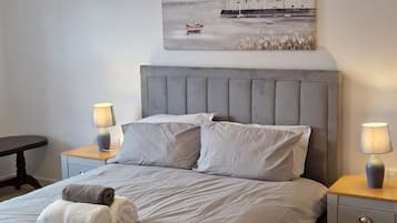 4 soverom, strykejern/-brett, wi-fi og sengetøy