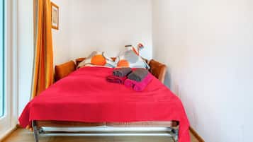 Free WiFi, bed sheets