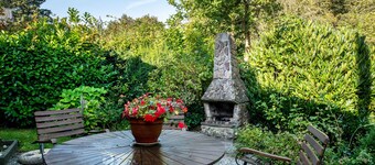 Apartment 'Öko Fewo Silbermöwe' with Private Terrace, Private Garden and Wi-Fi