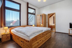 2 sovrum, strykjÀrn/strykbrÀda, gratis wi-fi och sÀngklÀder