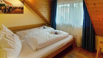 3 slaapkamers, een strijkplank/strijkijzer, gratis wifi, beddengoed