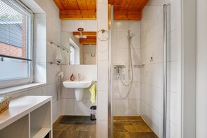 Shower, free toiletries, hair dryer, towels