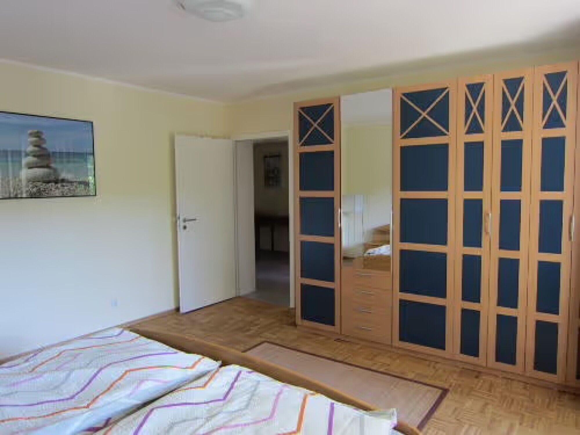 1 slaapkamer, een strijkplank/strijkijzer, gratis wifi, beddengoed