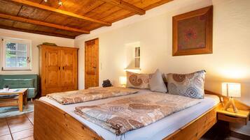 1 quarto, Wi-Fi de cortesia, roupa de cama