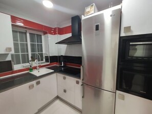 Fridge, microwave, oven, coffee/tea maker