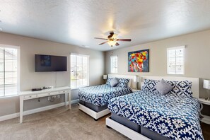 3 bedrooms, iron/ironing board, Internet, bed sheets