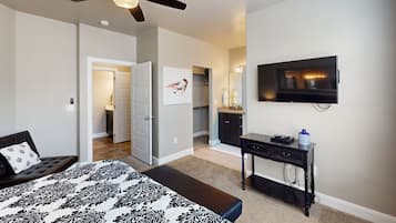 3 bedrooms, iron/ironing board, internet, bed sheets