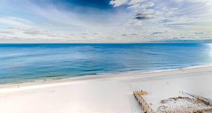 Gulf front condo w/ direct beach access, resort amenities, private W/D, WiFi