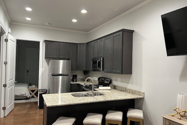 Mikrowelle, Ofen, Herdplatte, Geschirrspüler