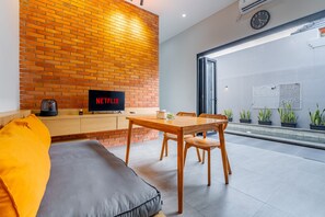 Vila Keluarga, 2 kamar tidur, kolam renang pribadi | Pemandangan dari kamar