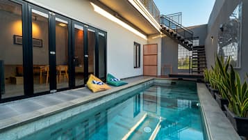Udendørs pool, liggestole