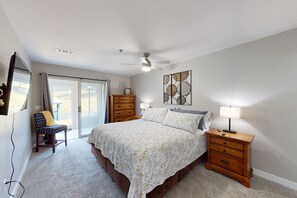 2 間睡房、書桌、上網、床單