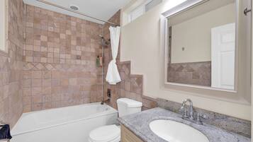 Haartrockner, Handtücher, Toilettenpapier