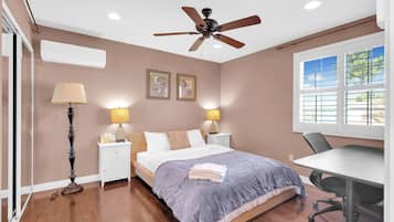 2 bedrooms, iron/ironing board, WiFi