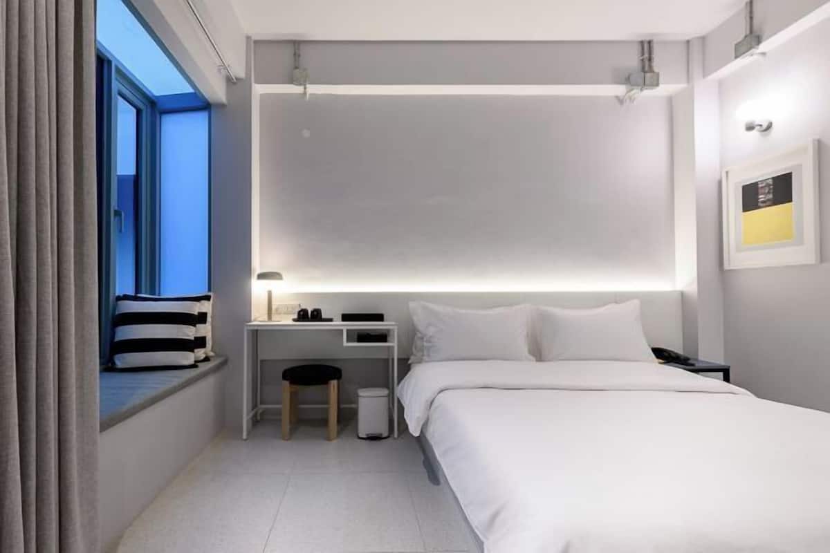 Cofres nos quartos, quartos à prova de som, Wi-Fi de cortesia