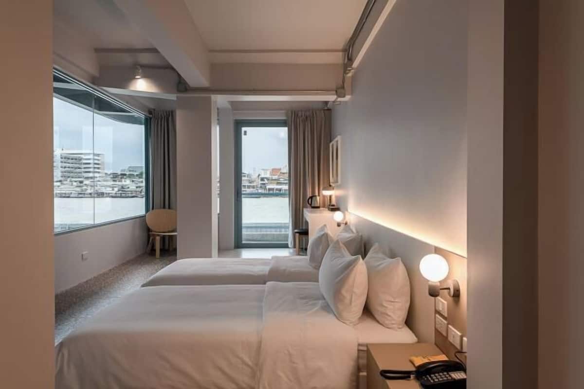 Cofres nos quartos, quartos à prova de som, Wi-Fi de cortesia