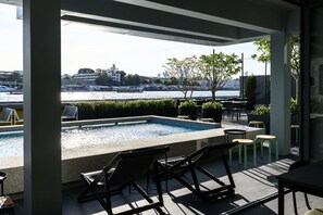 Outdoor pool - Mowa Bangkok (Bangkok)