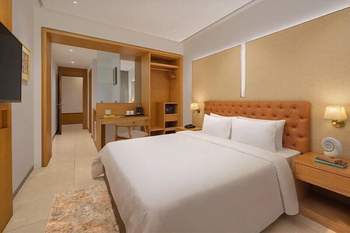 In-room safe, desk, laptop workspace, blackout curtains
