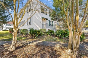 Exterior - Pet-Friendly Mobile Condo ~ 4 Mi to Downtown! (Mobile)