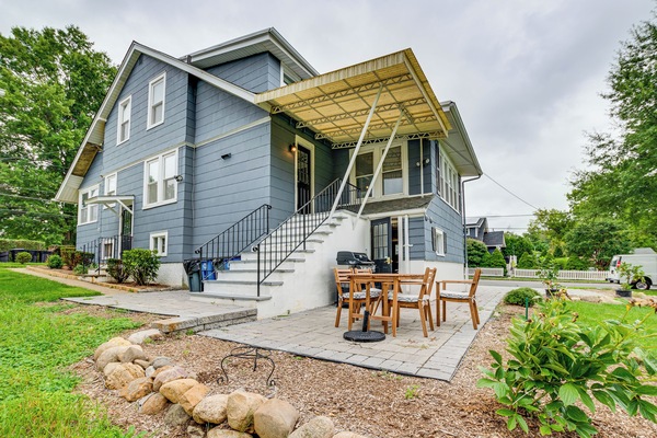 Madison Vacation Rental | 3BR | 1.5BA | 1,900 Sq Ft | Stairs Required