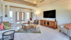 Unclassified image, 5 of 31, button - Ocean-View Oasis w/ Pool in Kailua-Kona! (Kailua-Kona)