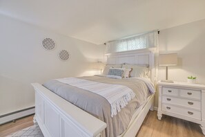 3 habitaciones, tabla de planchar con plancha, wifi y ropa de cama 