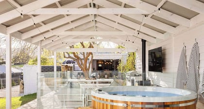 Bella's Cottage Yarra Valley | Spa & Sauna