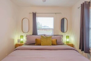 2 bedrooms, desk, iron/ironing board, WiFi