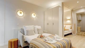 Fer et planche Ă repasser, accĂšs Internet, draps fournis