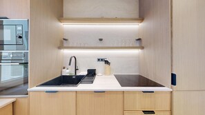 Fridge, microwave, oven, dishwasher - TBS 216 - Fabulous apartment near Champs-Élysées (Paris)