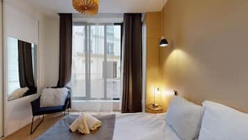 4 chambres, fer et planche à repasser, Wi-Fi, draps fournis