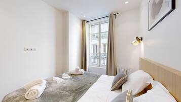 1 habitación, tabla de planchar con plancha, wifi y ropa de cama